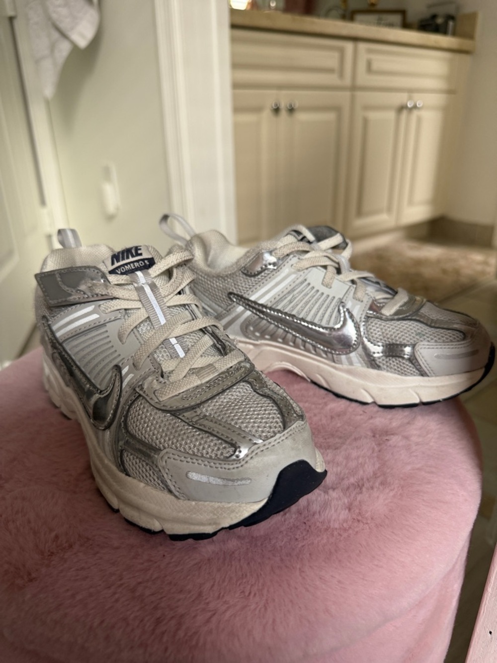 Nike White and Silver Metallic Athletic Sneakers
